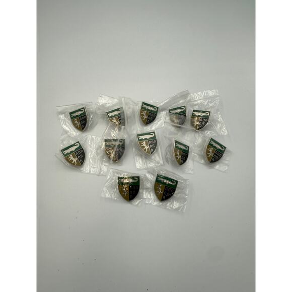 Lot of 12 Vintage Crest Shield Pins - Collectable Heraldry Lapel Pins - Picture 4 of 4